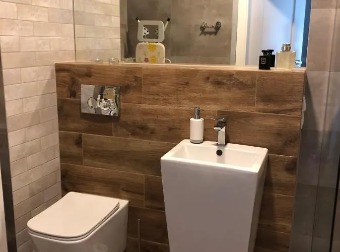 Alfa With Parking Poznan