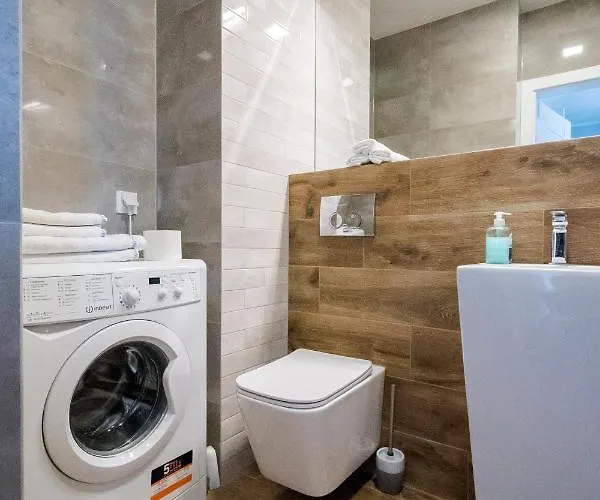 Apartment Alfa With Parking Poznan